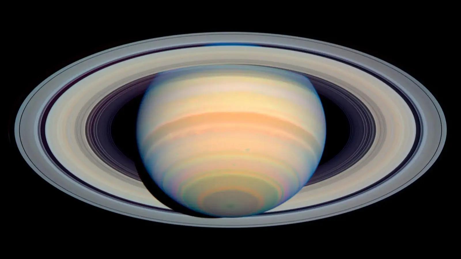 Dešimties kraštų banga Saturno pietų poliuje: atradimas